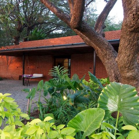 最新红砖院子设计,时尚与实用完美结合