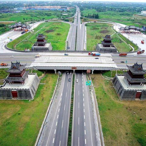 AI预测：：2025免费全年资料—基建输出和债务陷阱