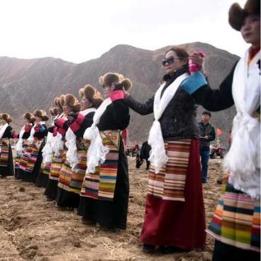 2025山南最新锅庄舞，高原新风采