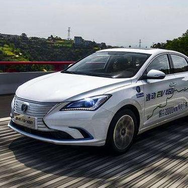 张杰音乐之旅，最新图片展现时尚风采