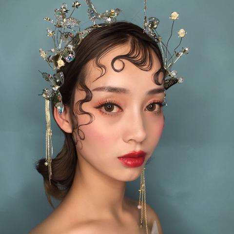 探索未来婚纱魅力，2025年最新流行趋势与独特设计