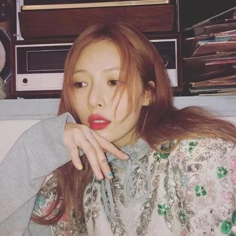 关晓彤最新美照曝光,青春魅力难挡