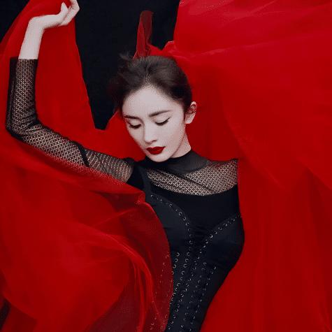 杨幂2025最新写真曝光,魅力与演技并存