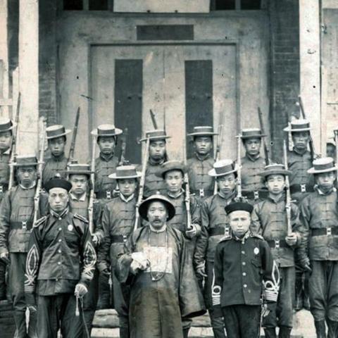 揭秘中国海军新利器，003航母细节观察实录