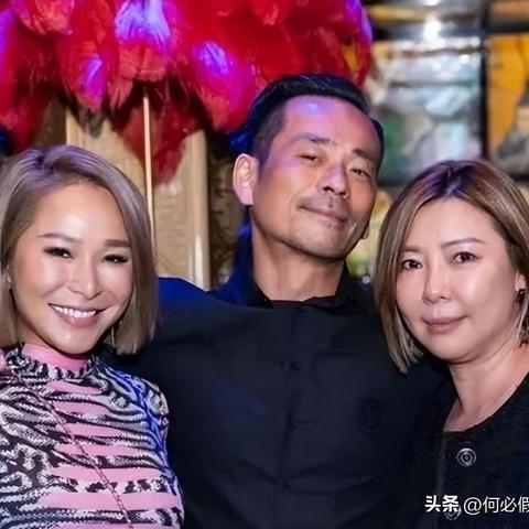 今夜澳门9：35开奖结果,鸡、马、狗、牛_32-15-37-30-47-14 T：2481.134