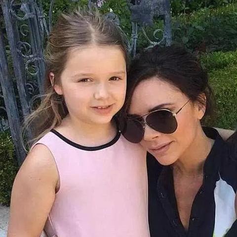 小七与哥哥的成长时光,最新照片印记