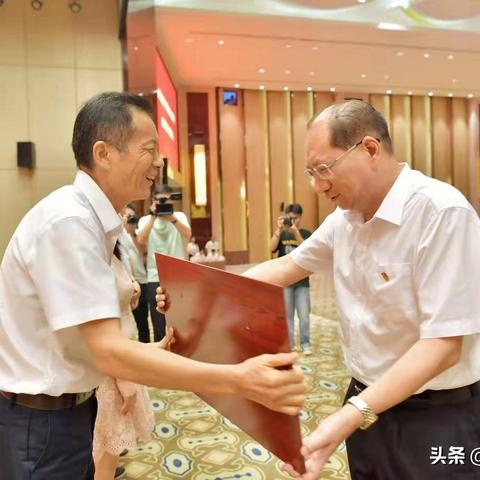 金艺贞与仙桃产业，新机遇与慈善情怀的交融