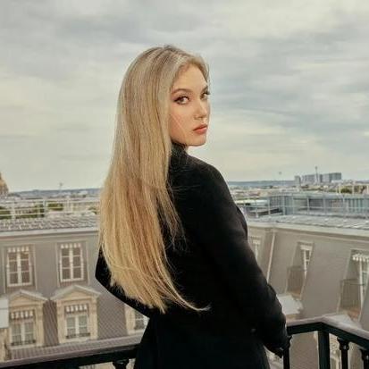 2025年陌生人接吻现象，社交新风尚的数据解析