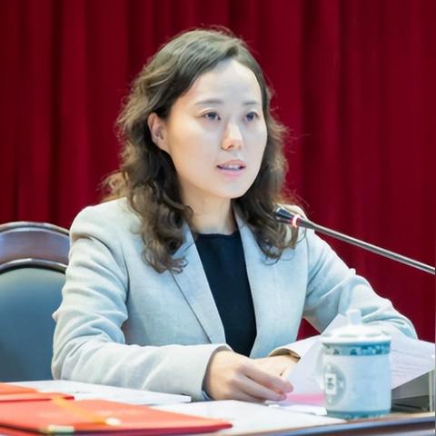 金山区领导层新阵容亮相,注入新活力